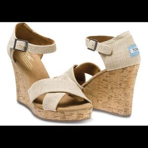 NWOT Toms burlap wedge sandals